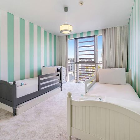 Fam Living - City Walk - Opulent Living Apartment Дубай Екстериор снимка