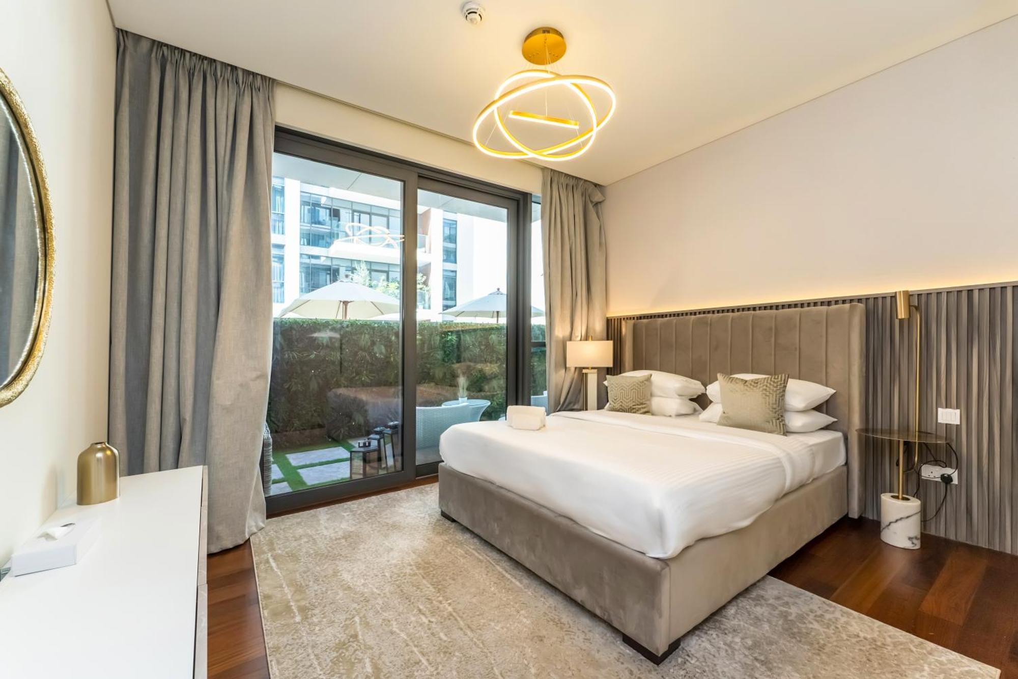 Fam Living - City Walk - Opulent Living Apartment Дубай Екстериор снимка