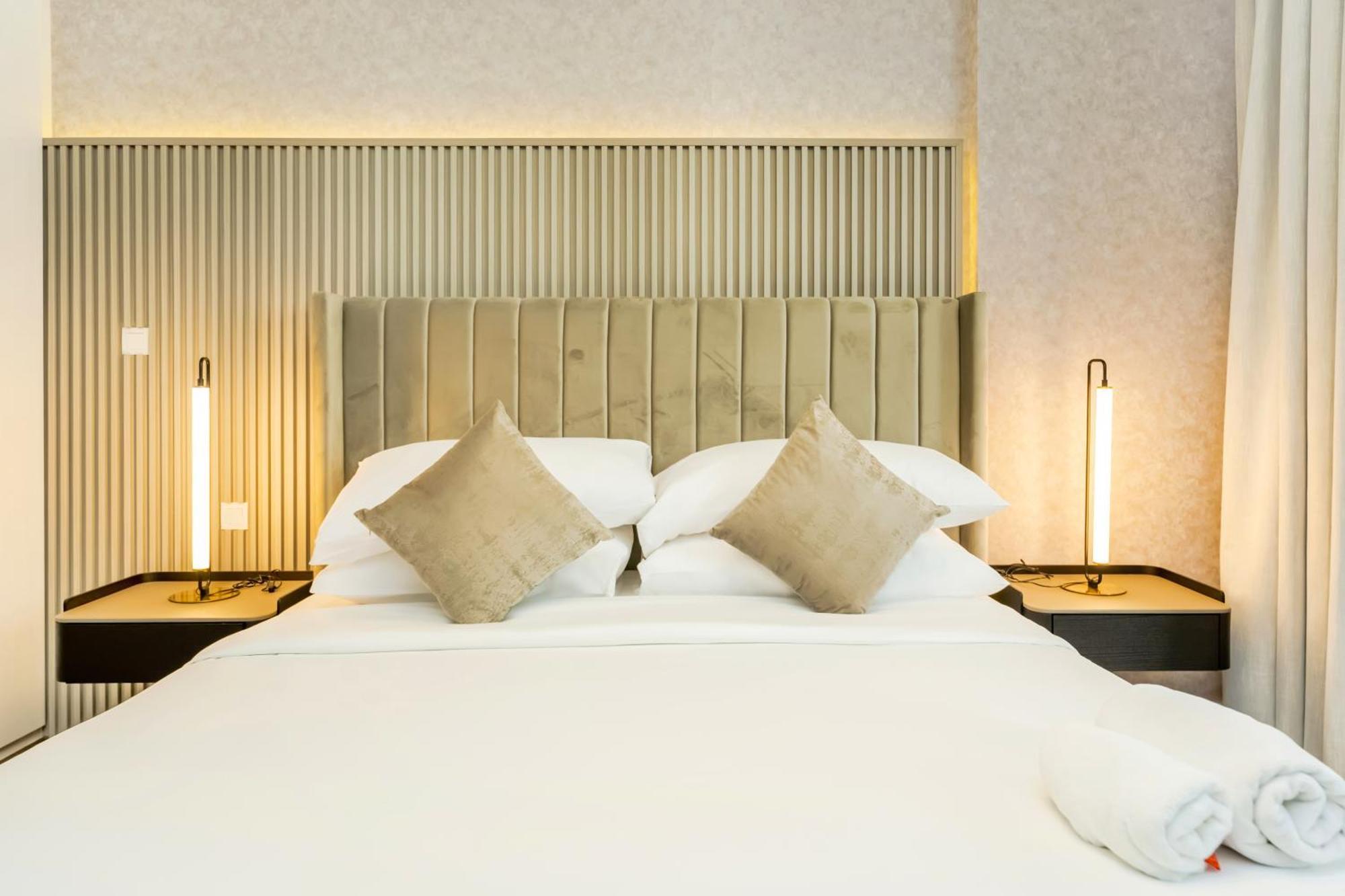 Fam Living - City Walk - Opulent Living Apartment Дубай Екстериор снимка