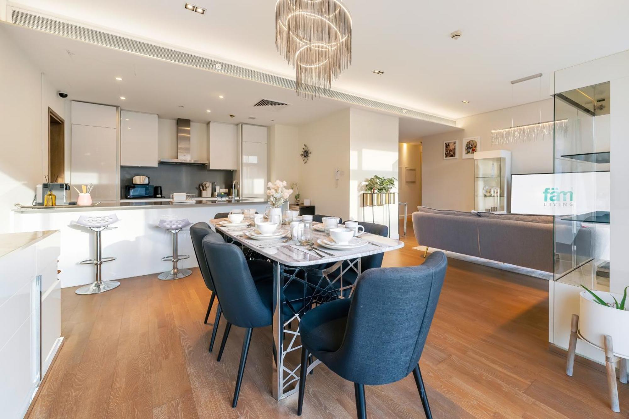 Fam Living - City Walk - Opulent Living Apartment Дубай Екстериор снимка