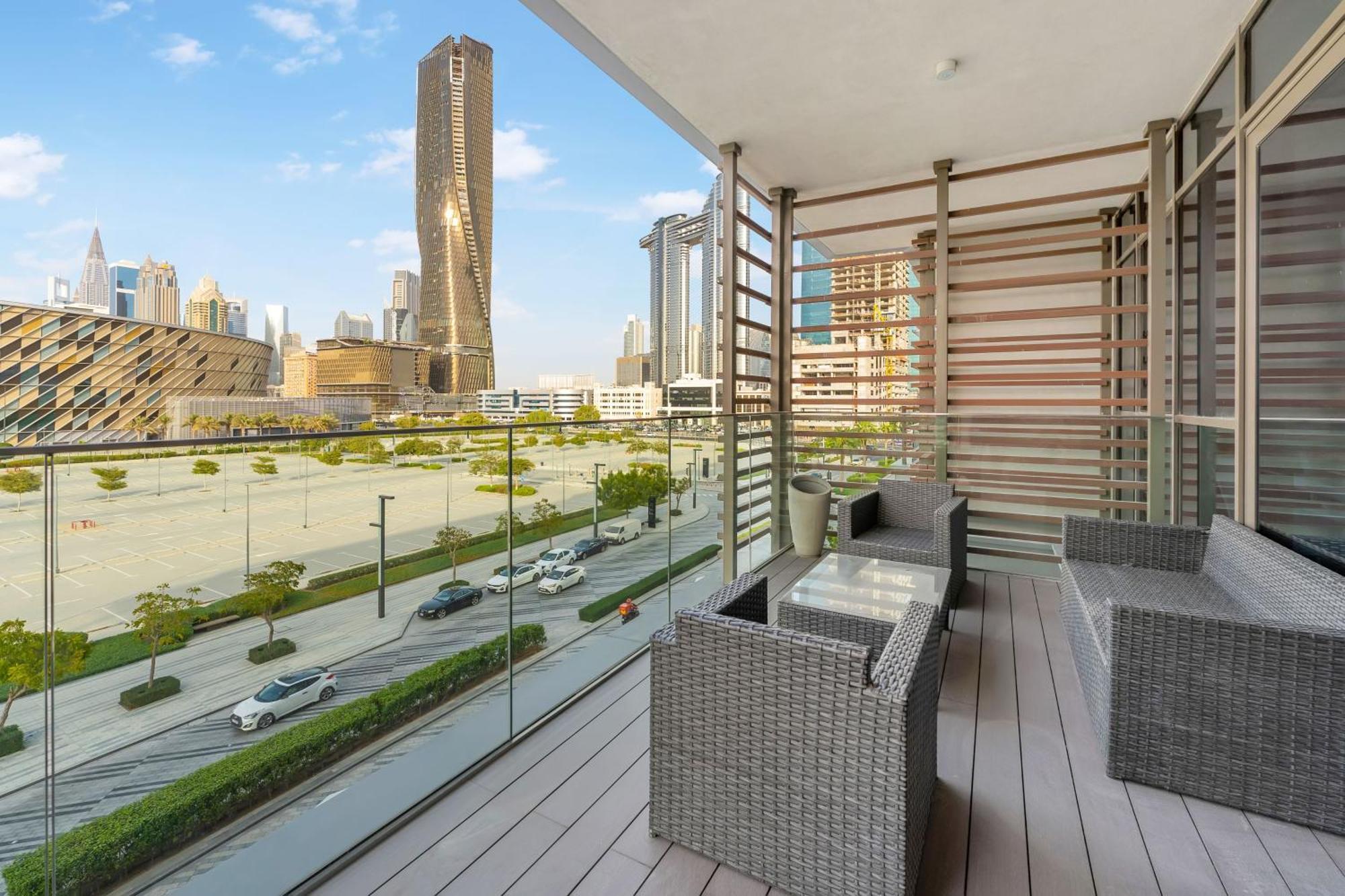 Fam Living - City Walk - Opulent Living Apartment Дубай Екстериор снимка
